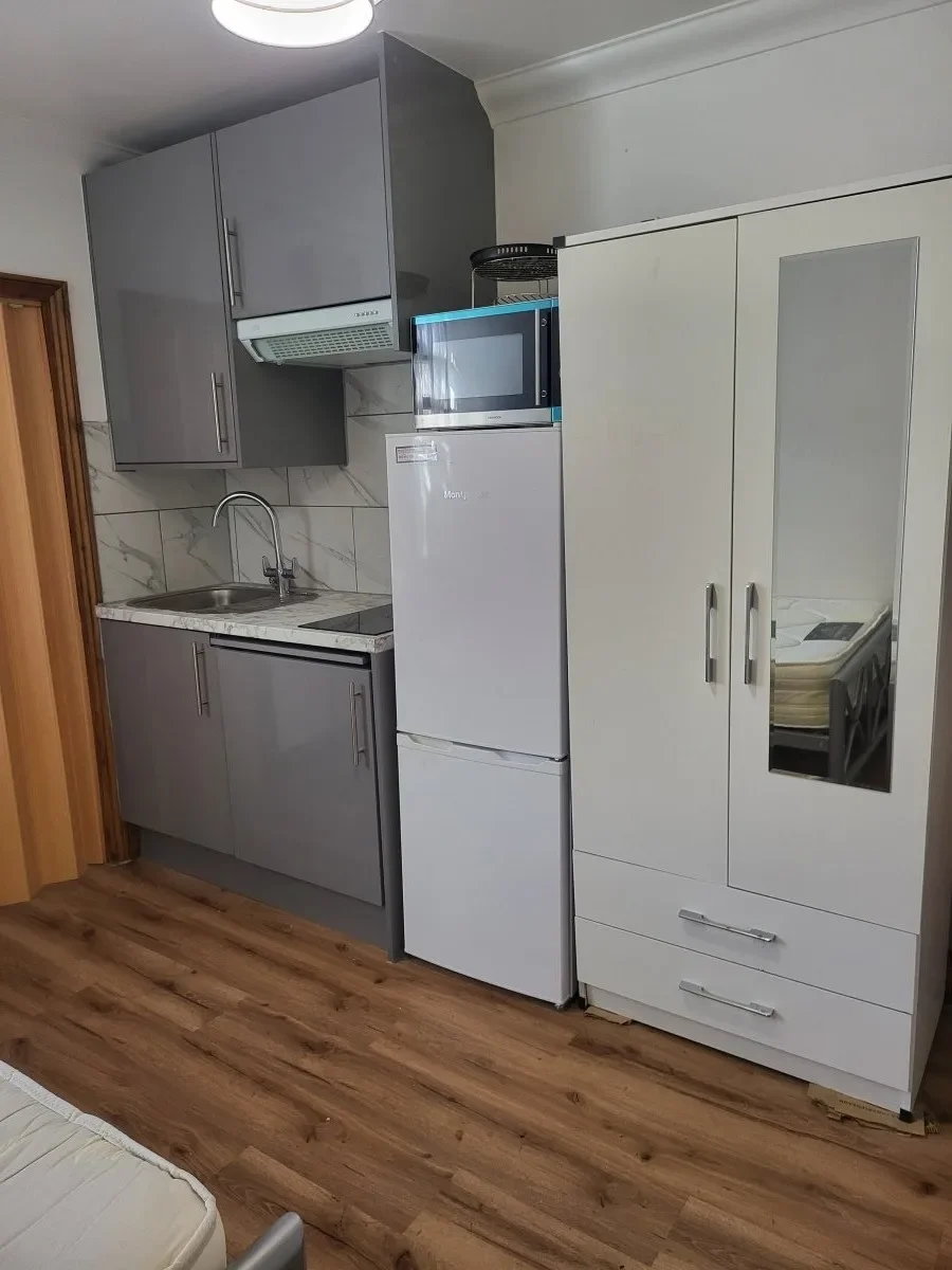 Flat Endsleigh Road in Greater London