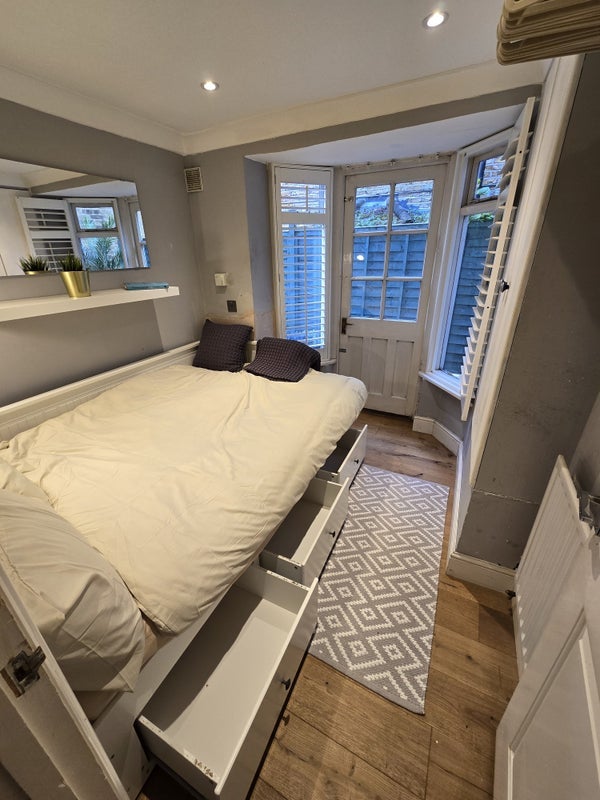 Room China Hall Mews in Greater London