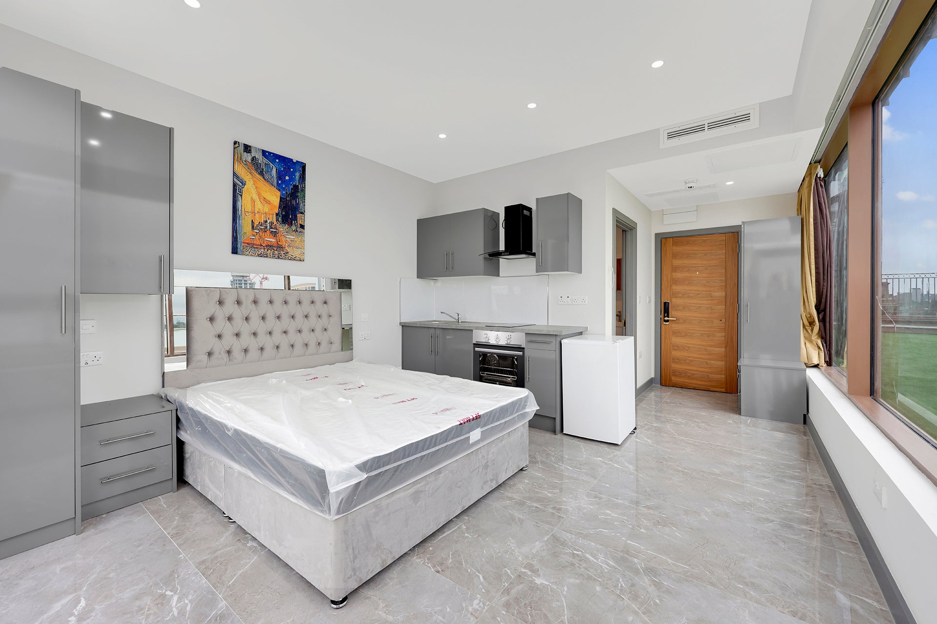Flat Cranbrook Road in Greater London