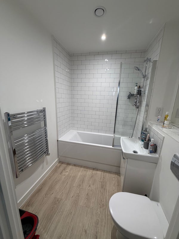 Room Griffiths Close in Birmingham