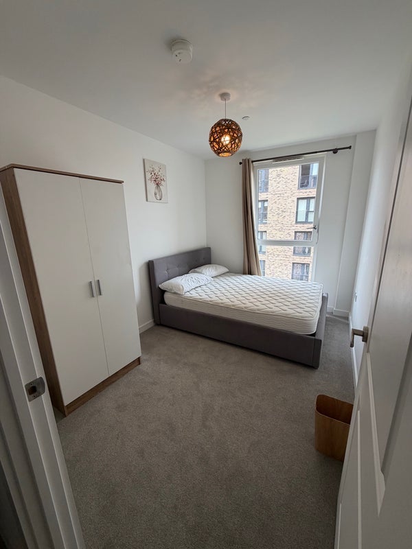 Room Griffiths Close in Birmingham