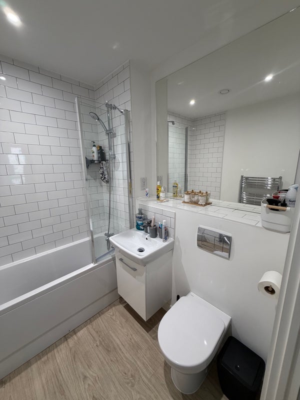 Room Griffiths Close in Birmingham