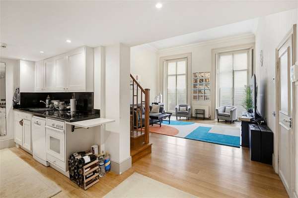 Flat Westbourne Terrace in City of Westminster