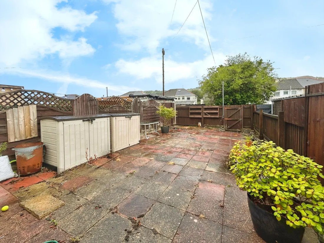 House Glebe Street in Bedwas