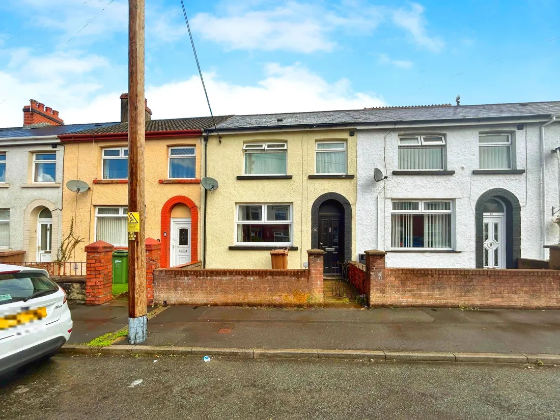 Properties to rent in Swinbrook And Widford, Bedwas | rentaroof