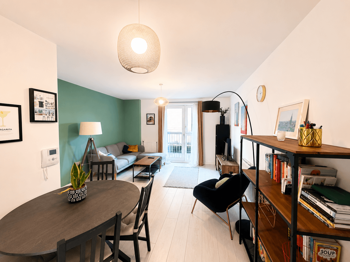 Flat Connersville Way in Greater London