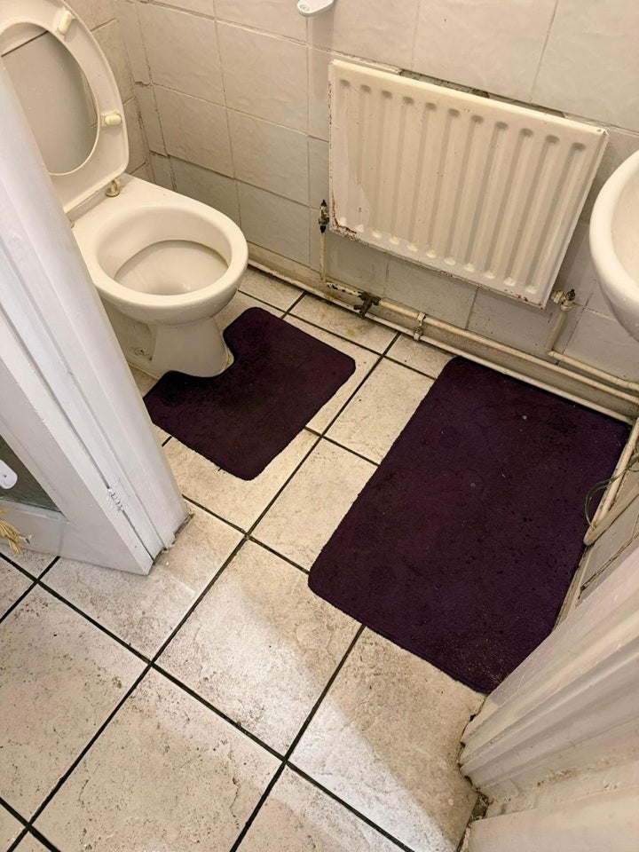 Room St Winefride's Avenue in Greater London