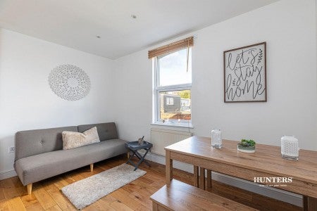 Flat Salusbury Road in Greater London