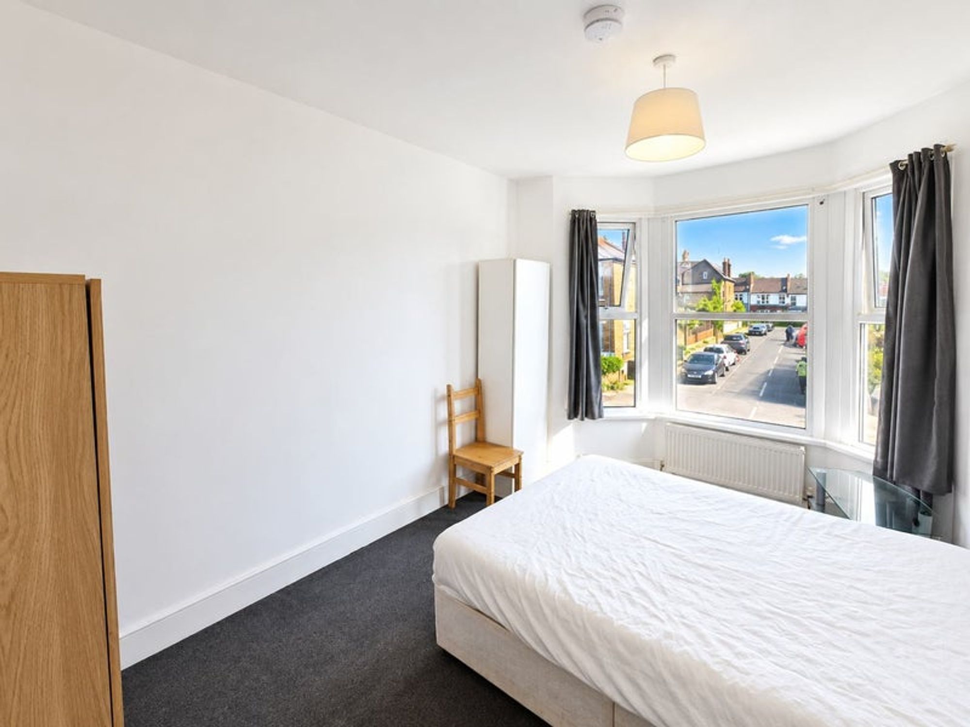 Room Mount Pleasant Road in Greater London