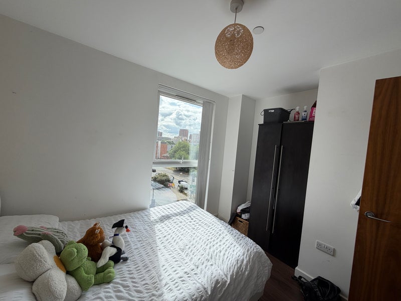 Room Sillavan Way in Salford