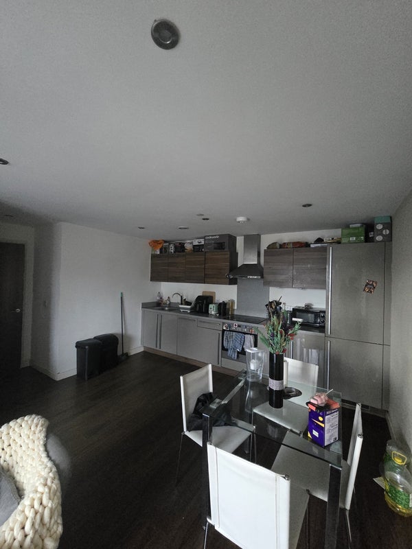 Room Sillavan Way in Salford