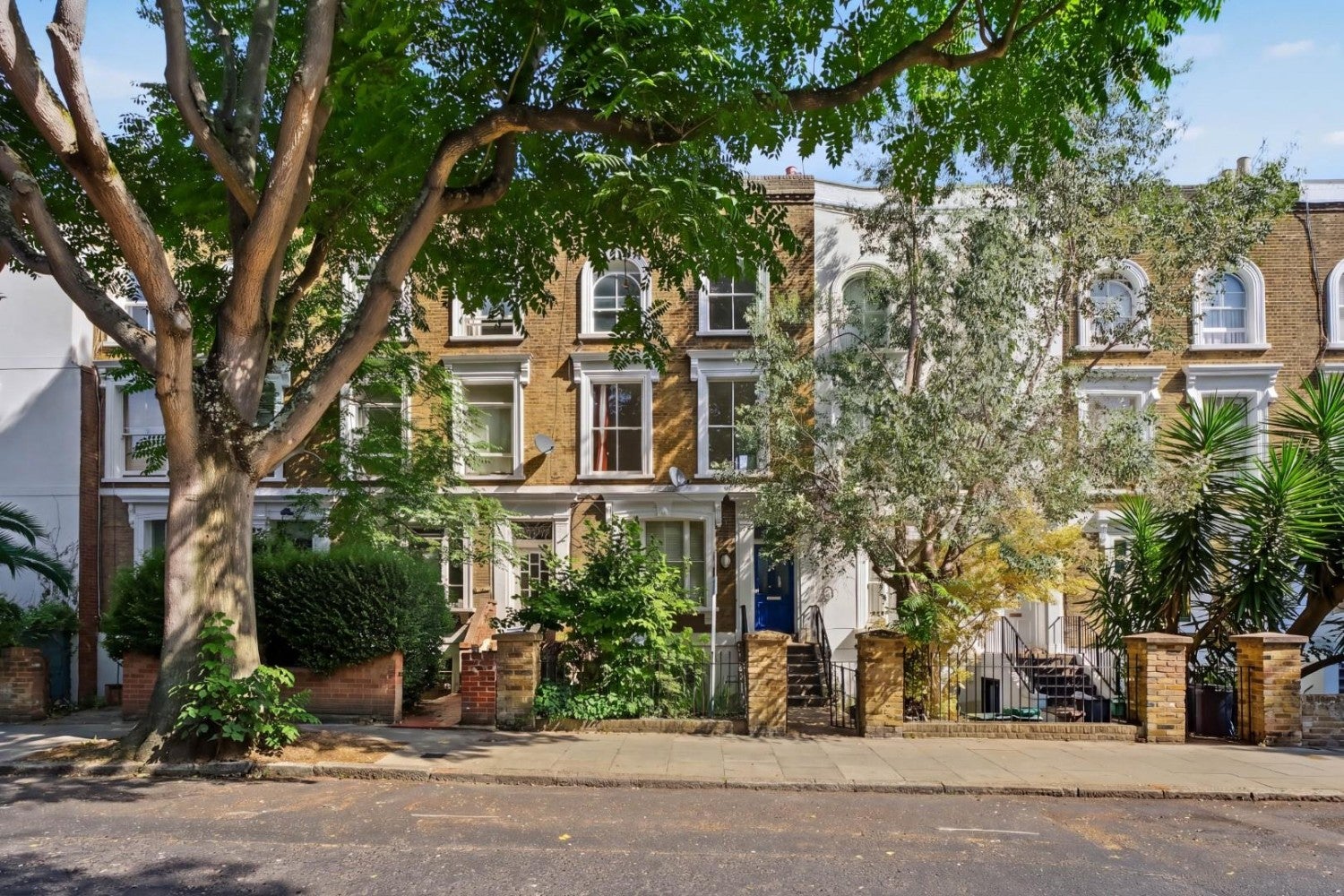 Flat Mildmay Road in Greater London