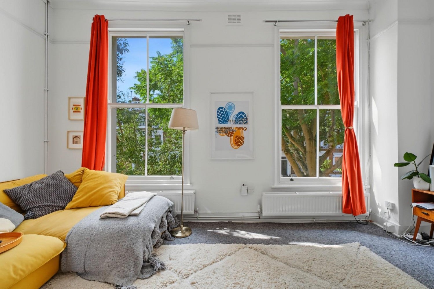 Flat Mildmay Road in Greater London