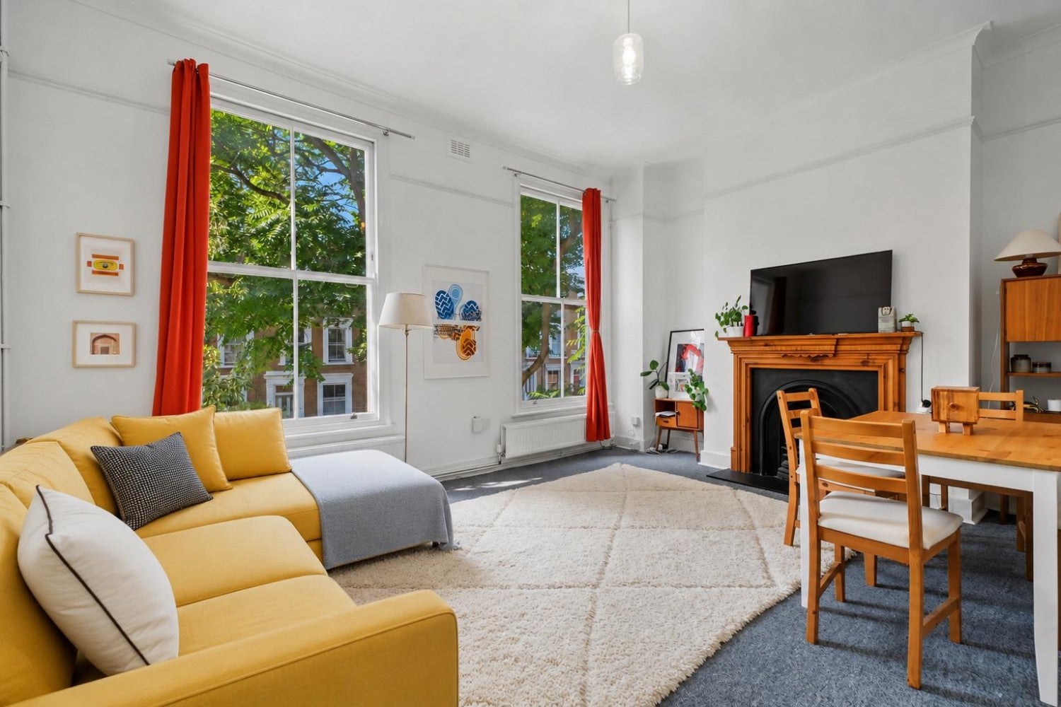 Flat Mildmay Road in Greater London