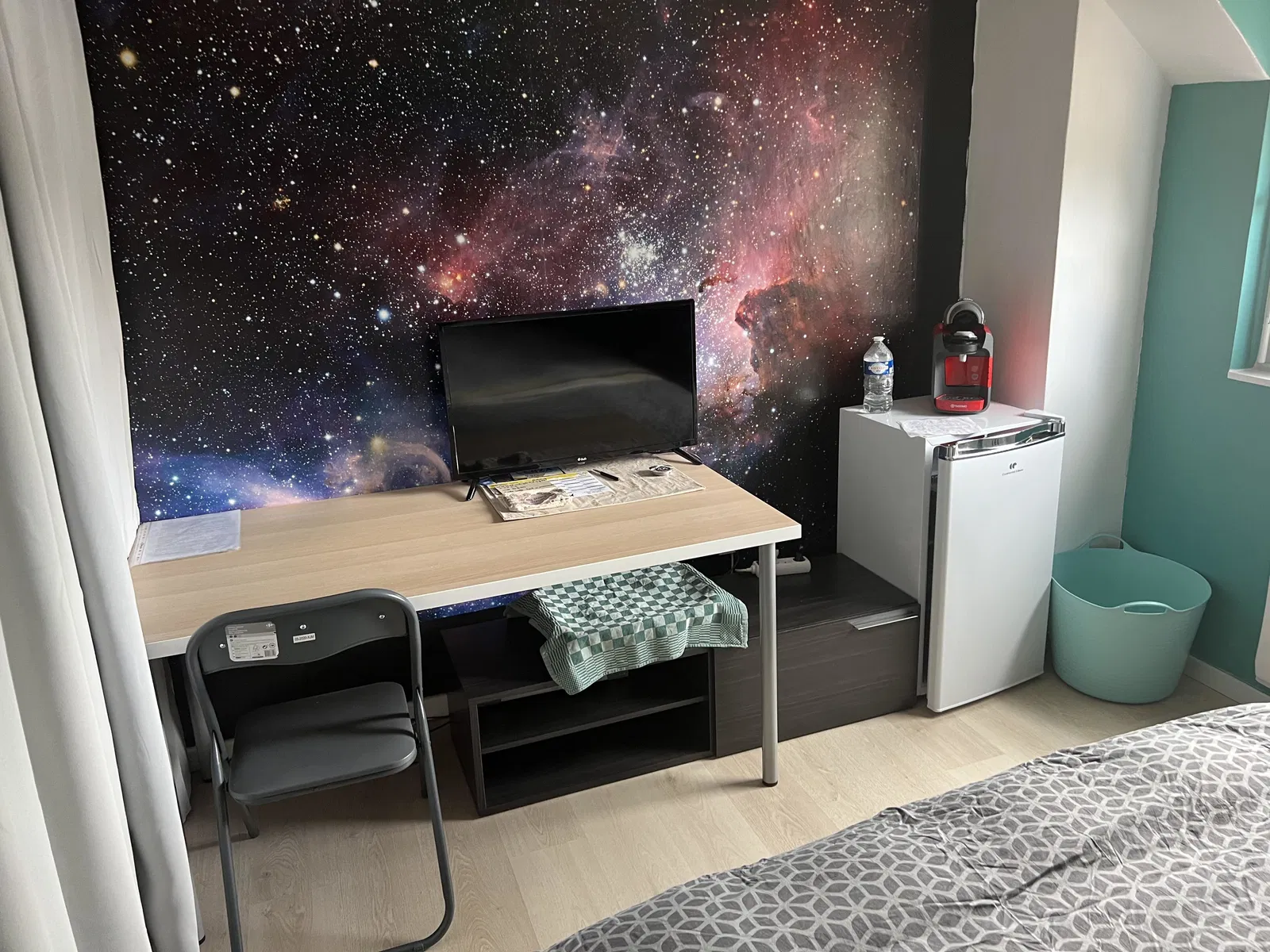 Room Rue Raymond Phelip in Les Andelys