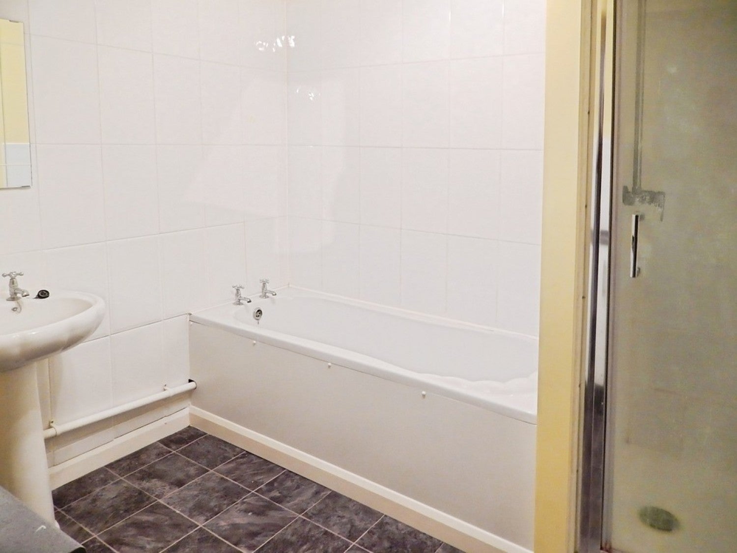 Flat Wintern Court in West Lindsey
