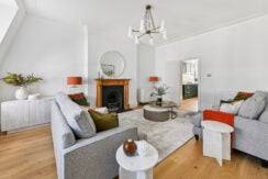 Flat Kynance Place in Greater London