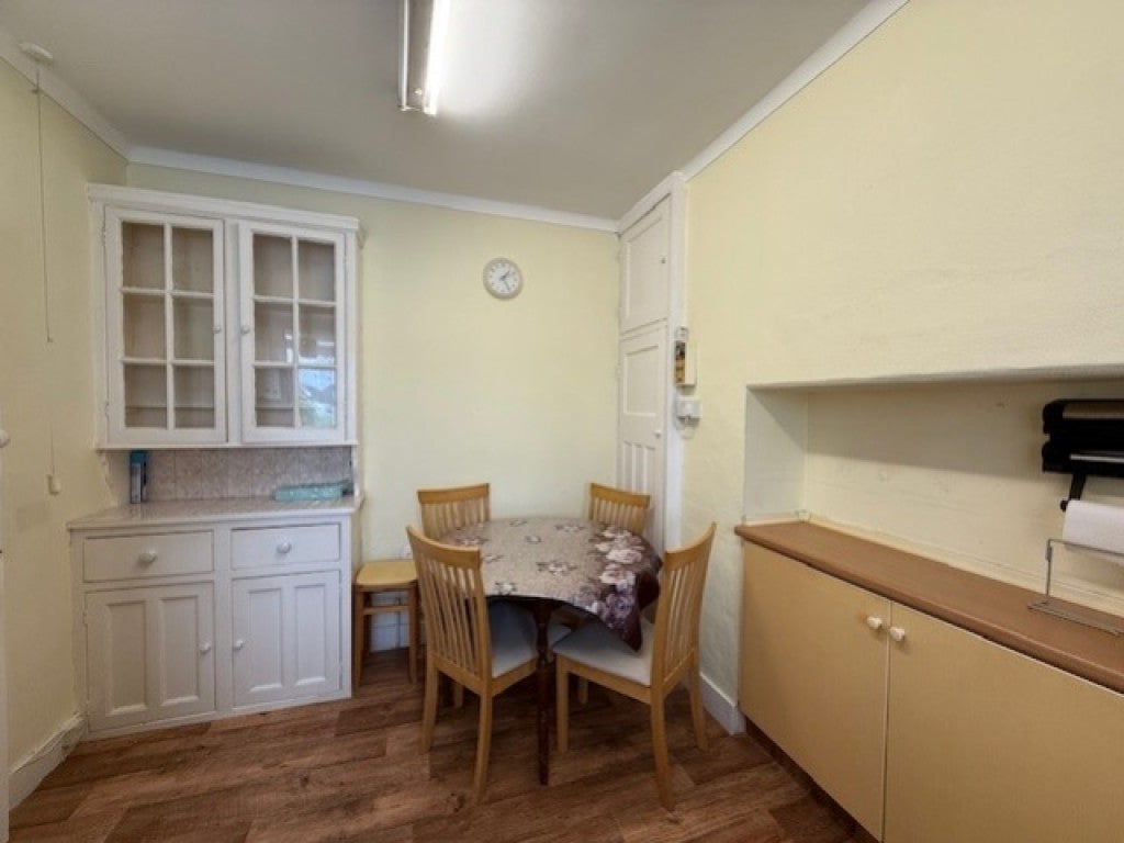 Flat Kingsbury Road in London
