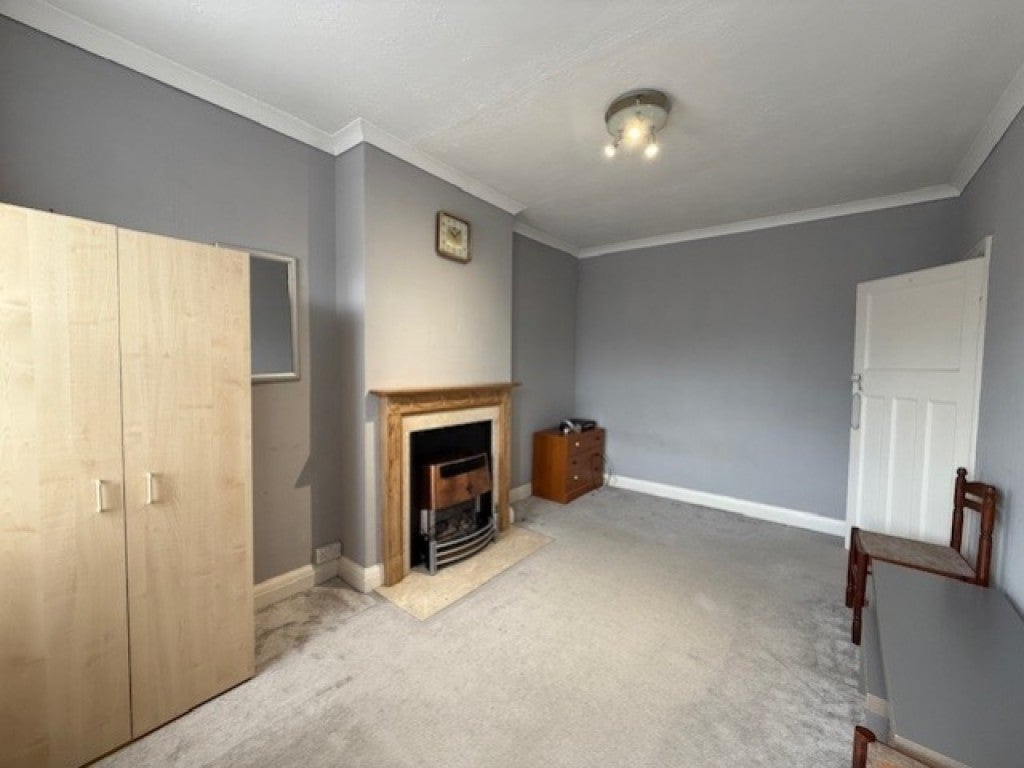 Flat Kingsbury Road in London