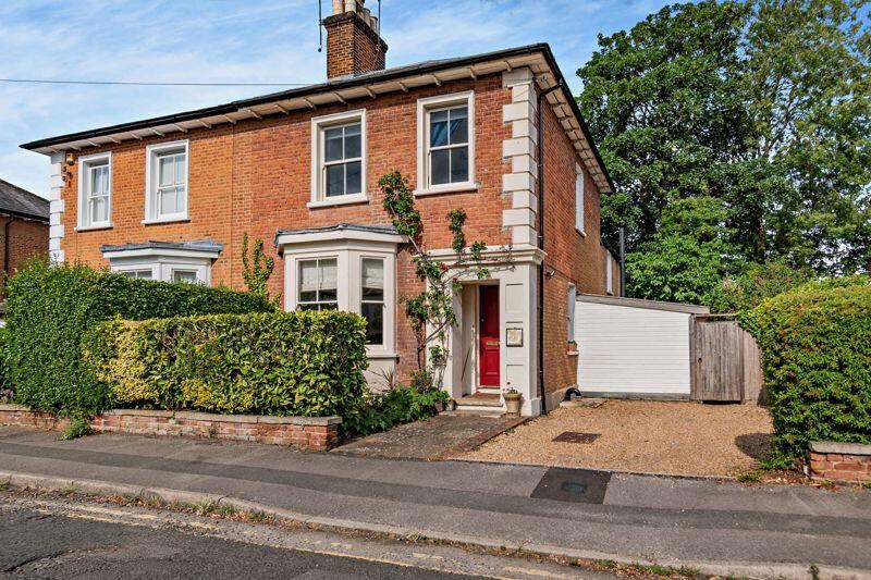 Room Laburnum Road in Epsom and Ewell