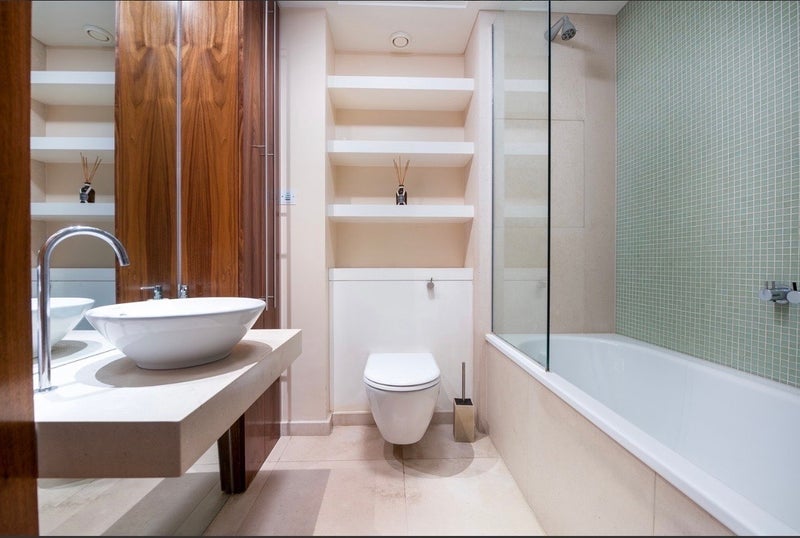 Room Fairmont Avenue in Greater London