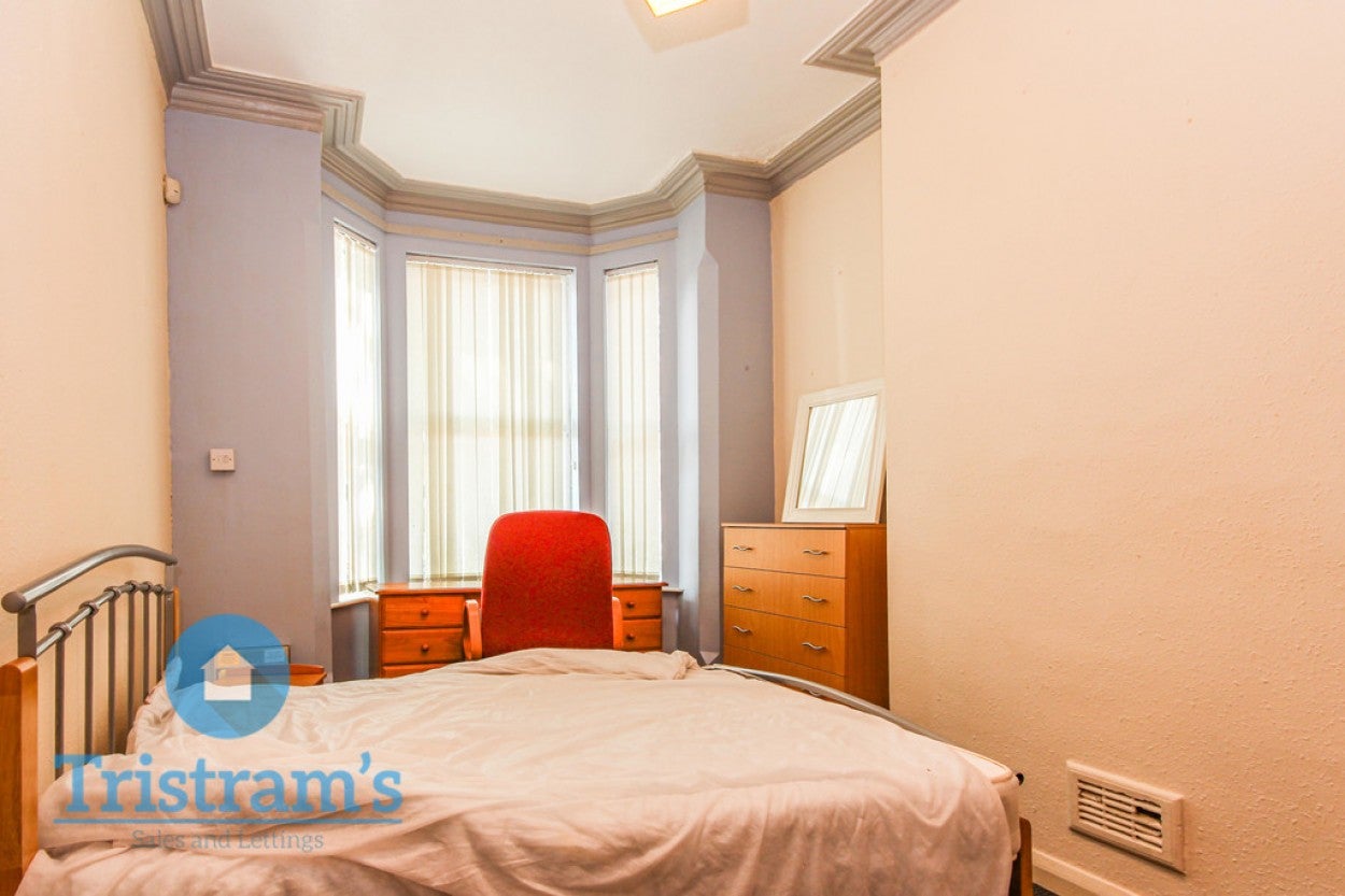Room Albert Road in Nottingham
