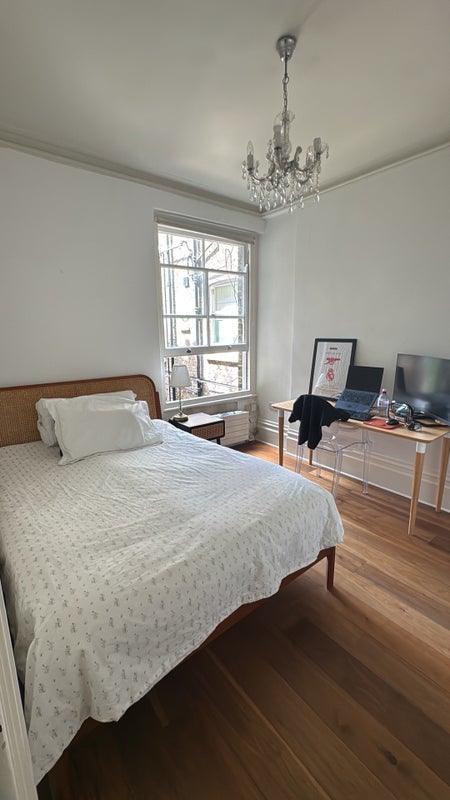 Room Worfield Street in Greater London