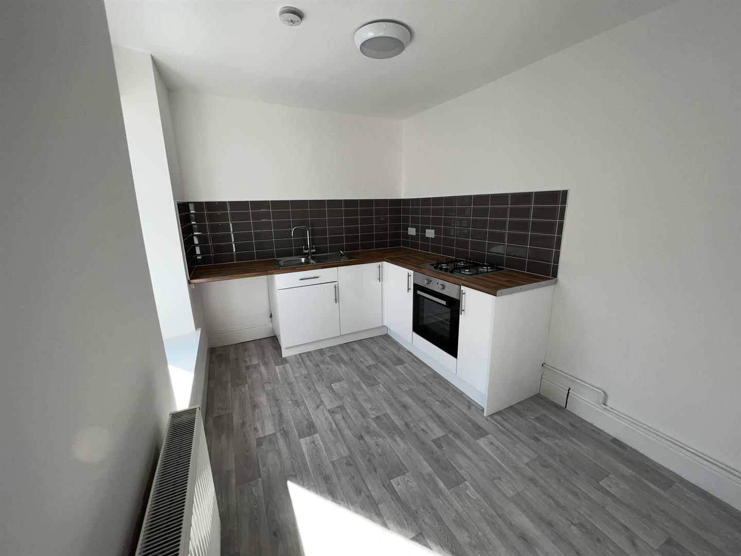 Room Pleasant Street in Pentre