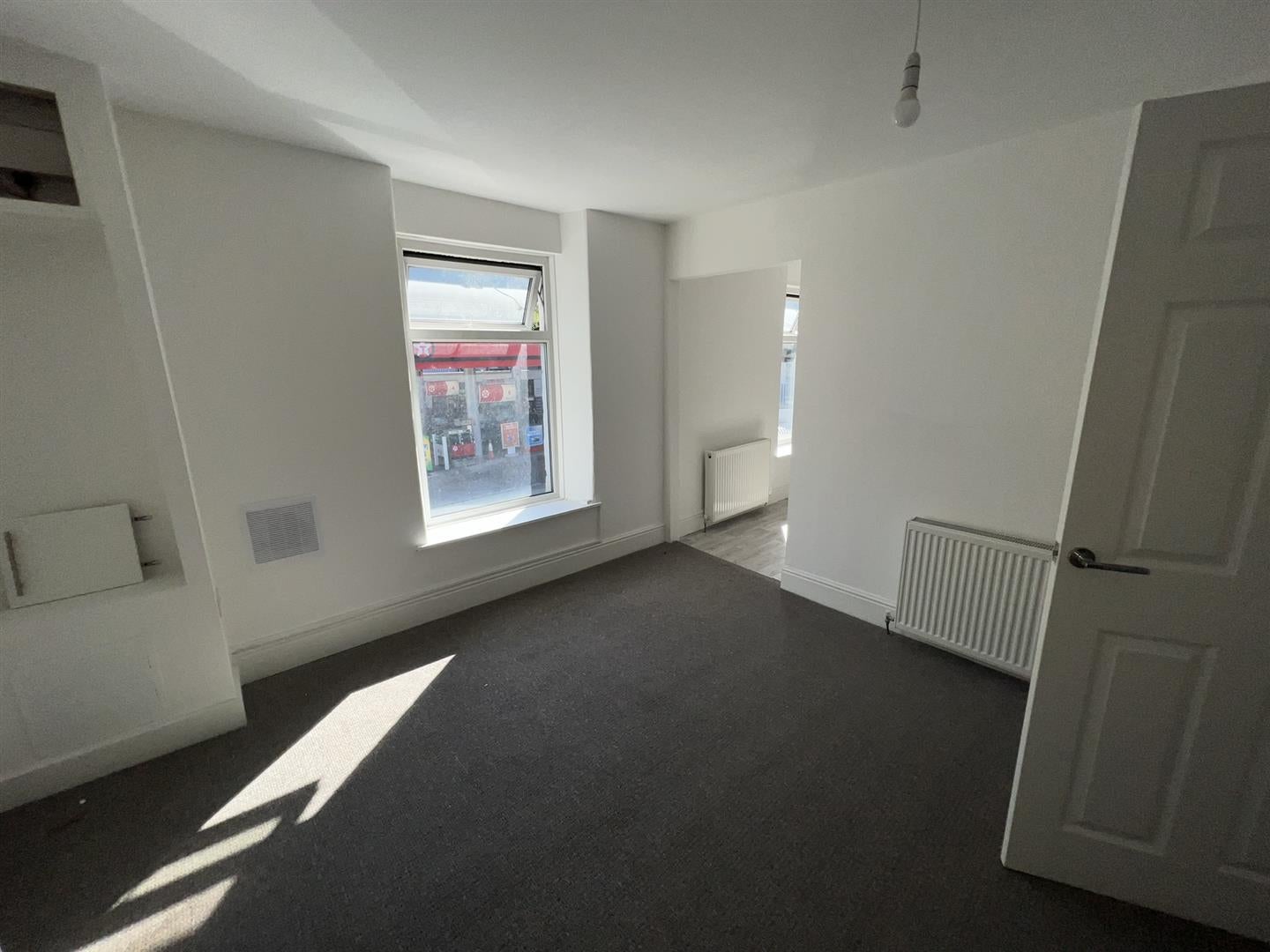 Room Pleasant Street in Pentre