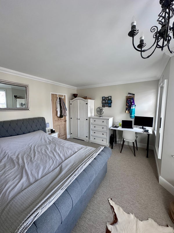 Room Saint Margaret's Road in Poole