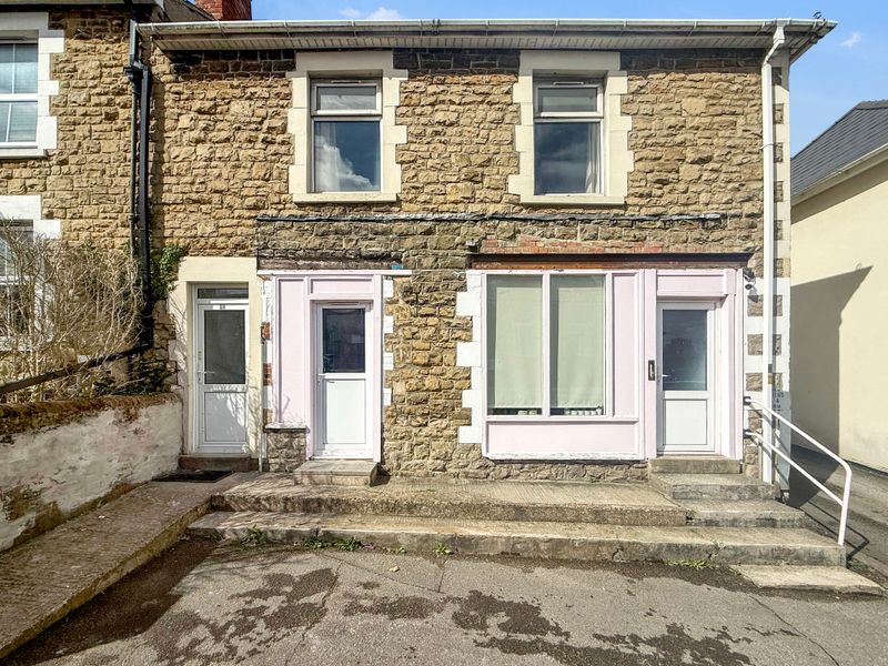 Flat Eastcott Hill in Swindon