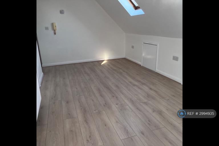 Flat Alexandra Road in Greater London