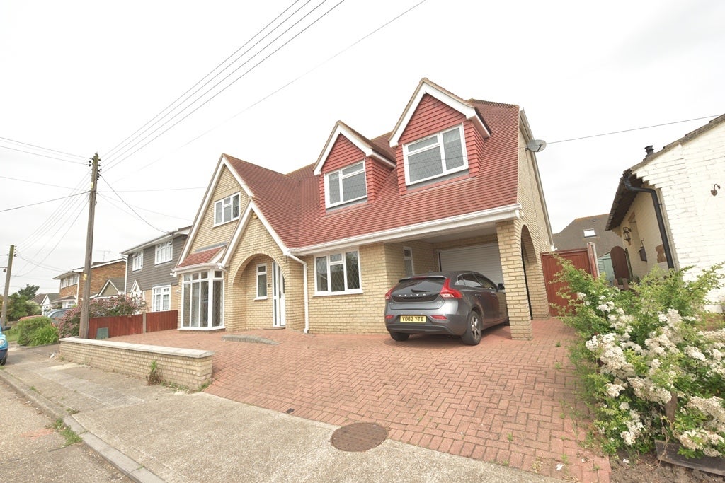 House Delfzul Road in Castle Point