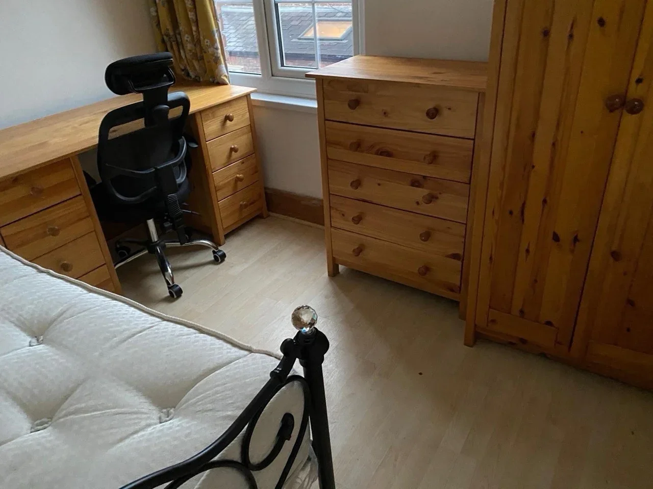 Room Banff Road in Manchester