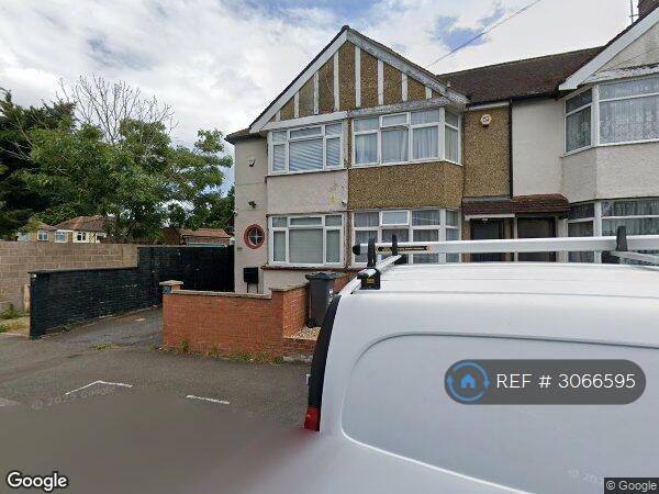 House Sunningdale Avenue in Greater London