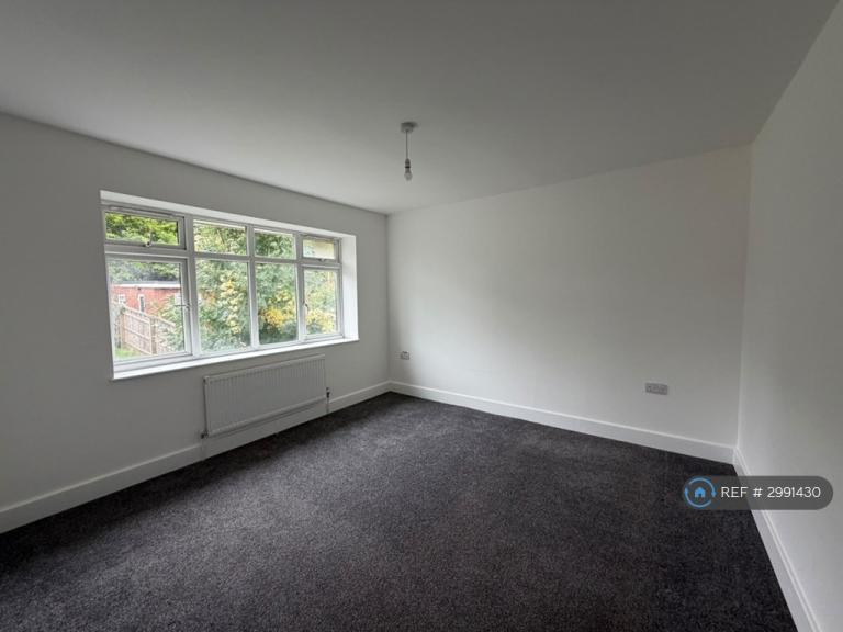 House Bushey Close in High Wycombe