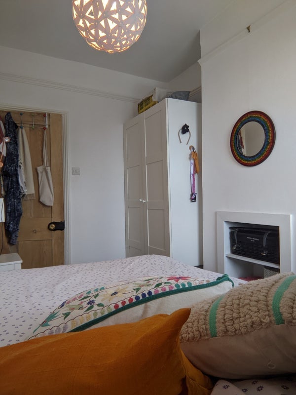 Room Greenleaf Road in Greater London