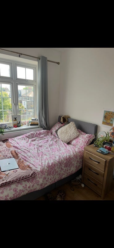 Room Fountain Road in Greater London