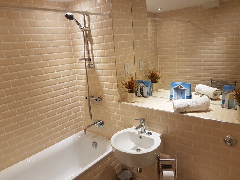 Room East Pilton Farm Avenue in City of Edinburgh