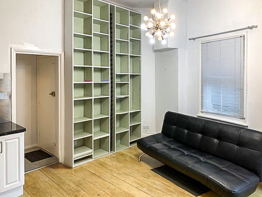 Flat South Lambeth Road in Greater London