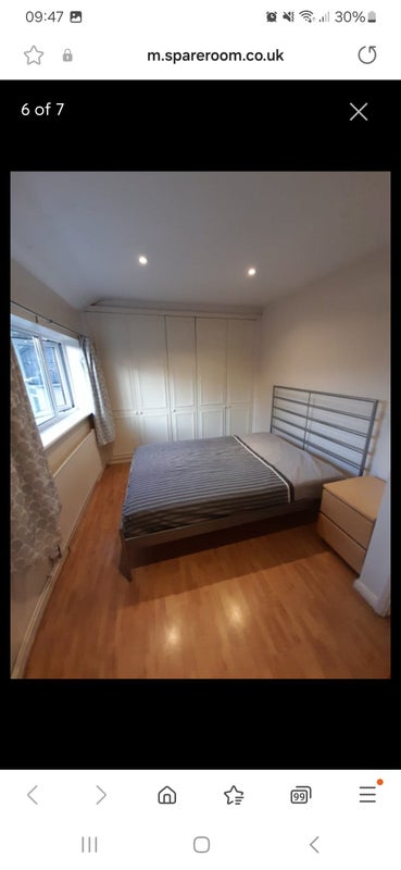 Room Long Drive in Greater London