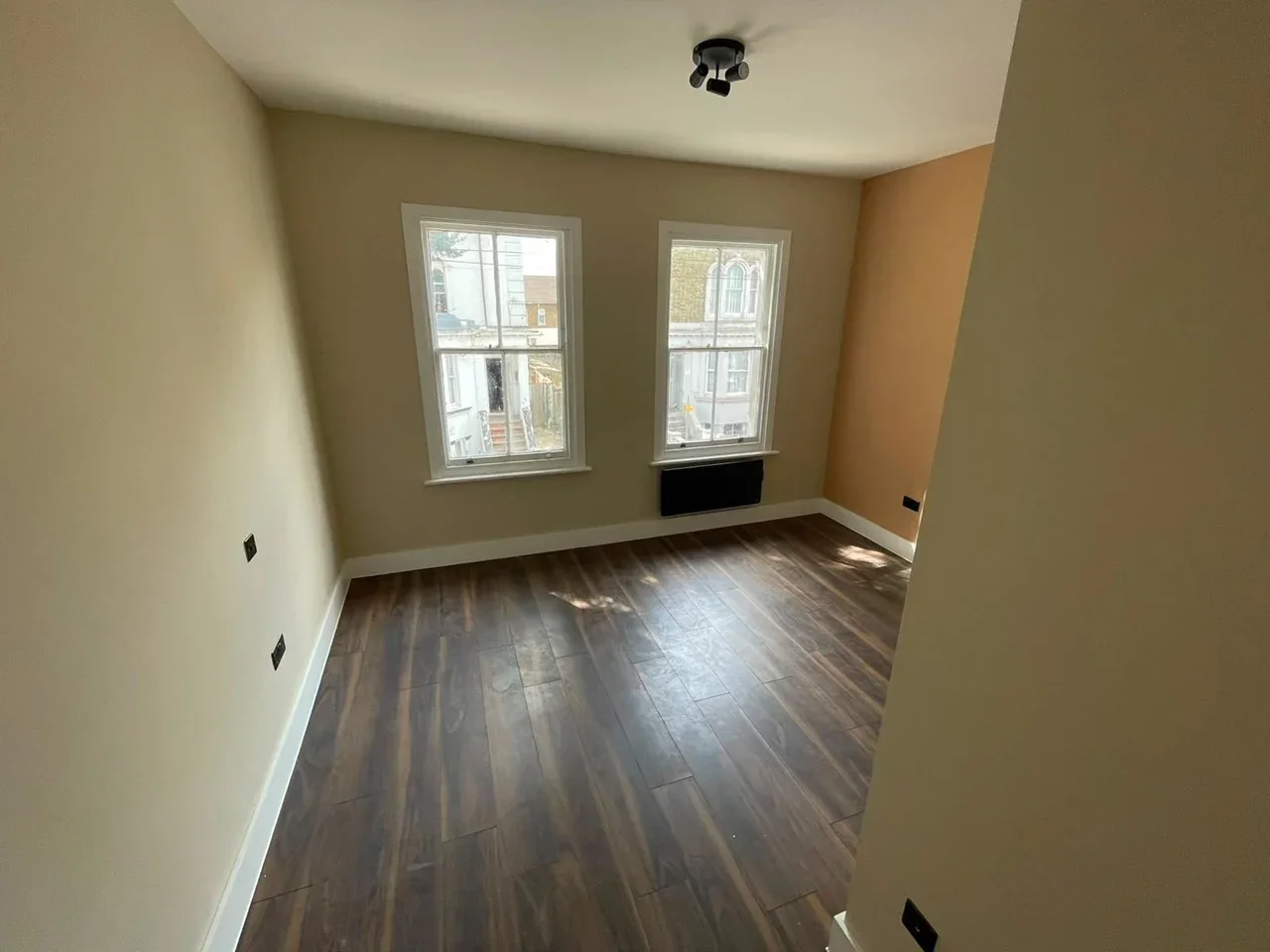 Flat Cobham Street in Gravesham
