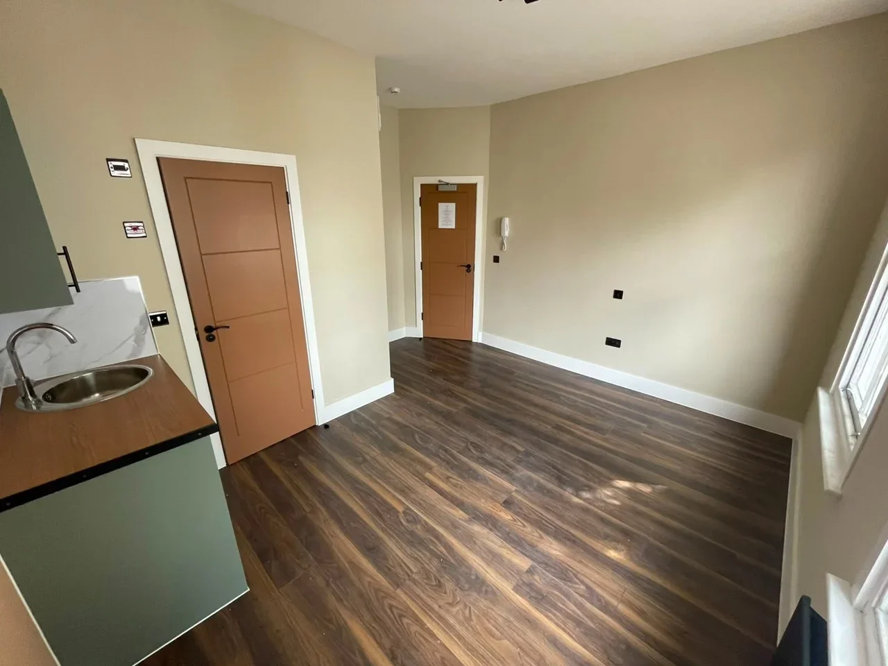 Flat Cobham Street in Gravesham