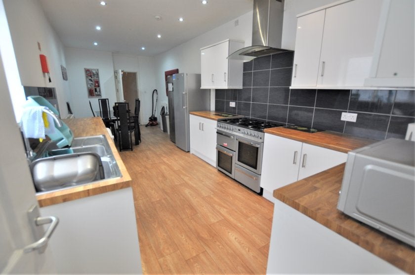 Flat St. Albans Road in Swansea