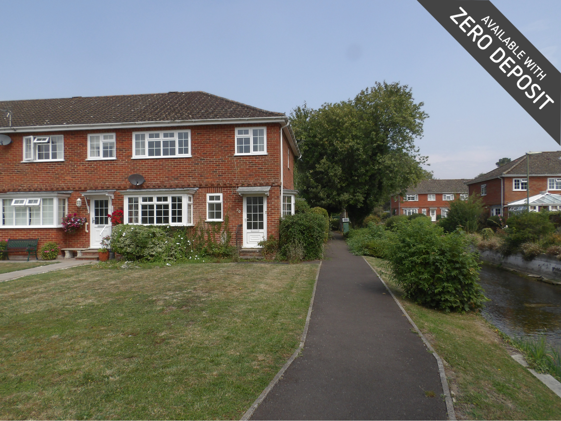 House Rivermead Close in Test Valley
