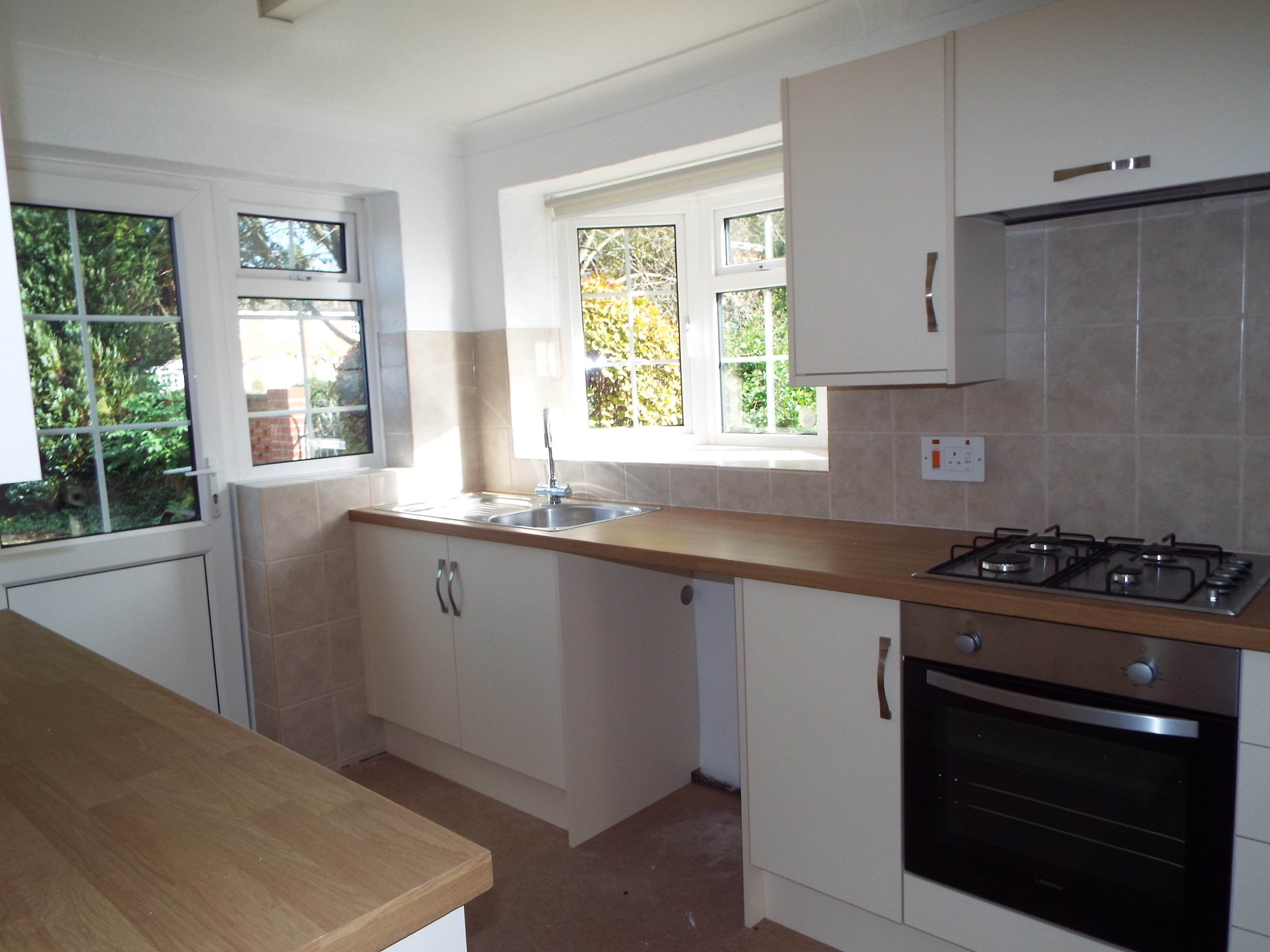 House Rivermead Close in Test Valley