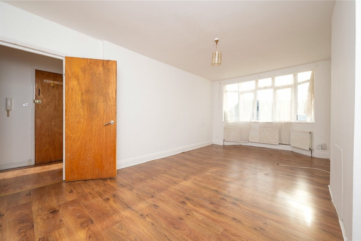 Flat Hatfield Road in St Albans