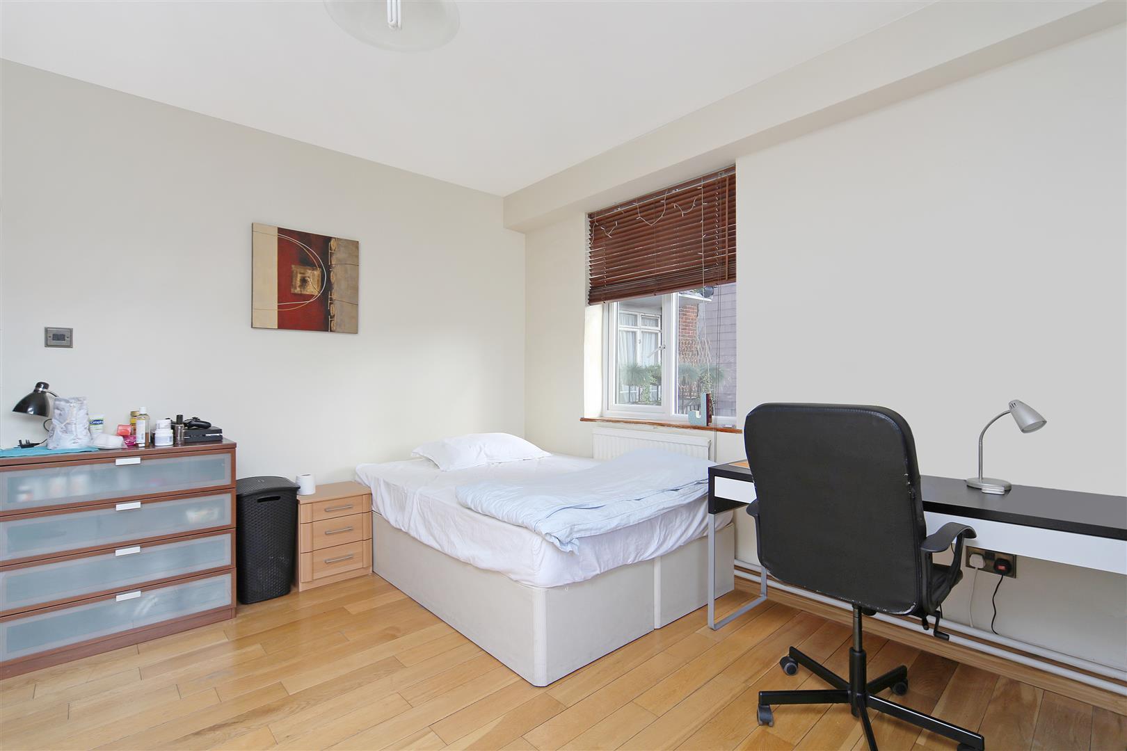 Flat Southampton Row in Greater London