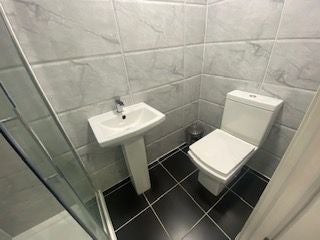 Room Walsgrave Road in Coventry