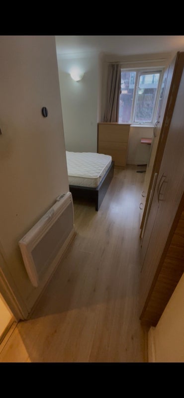Room Duckett Street in Greater London